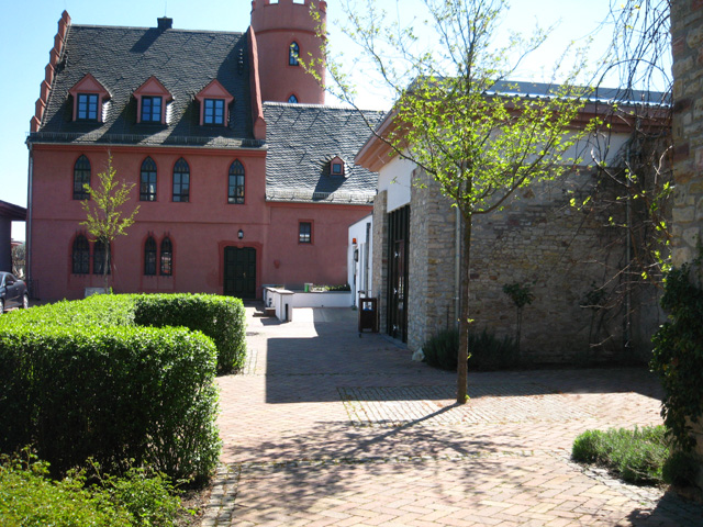 Burg Crass Eltville Rheingau La Kamphausen